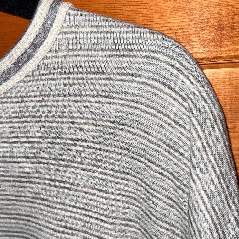 $128 Faherty long sleeve reversible shirt tee super soft XL - Picture 8 of 14